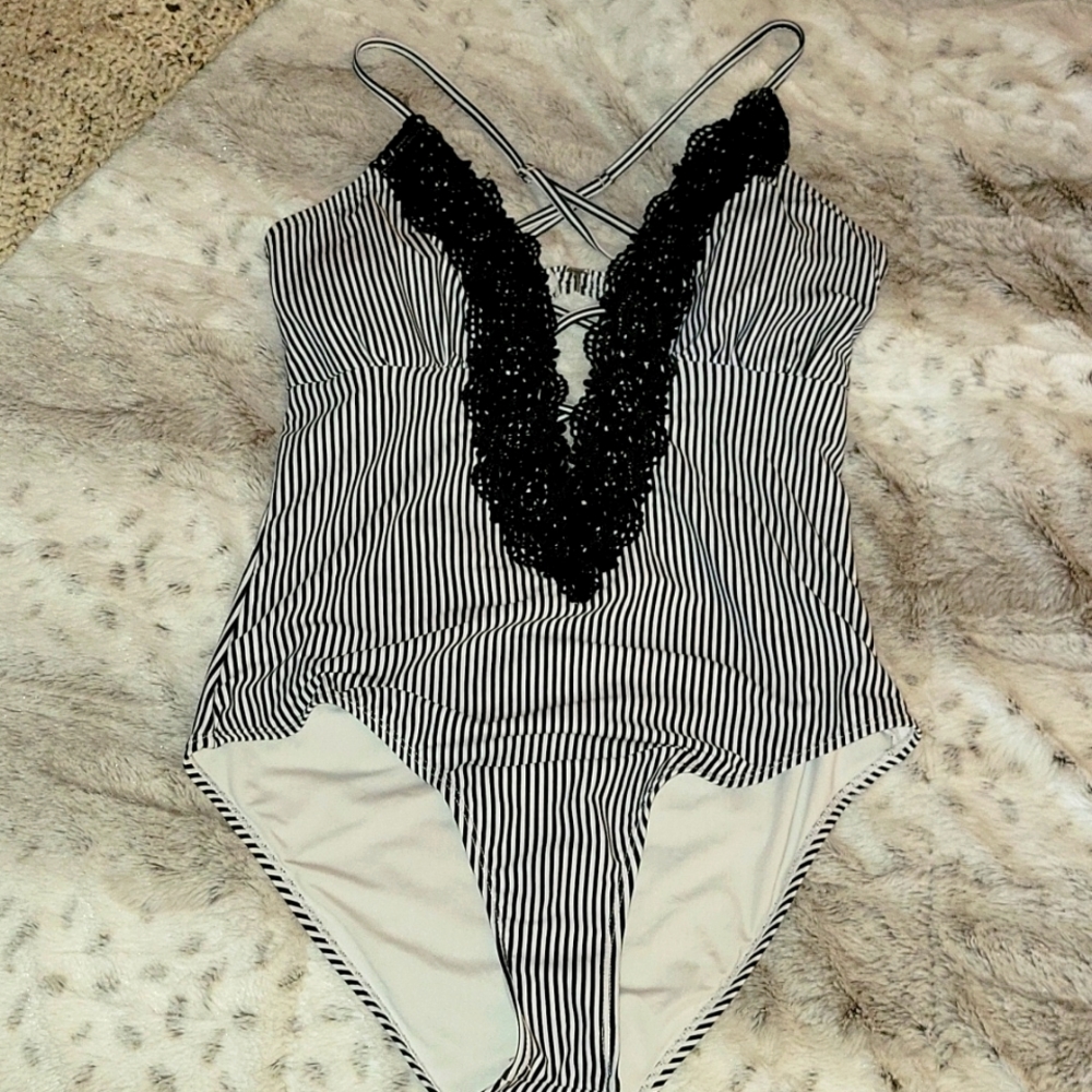 Like new one piece swimsuit
